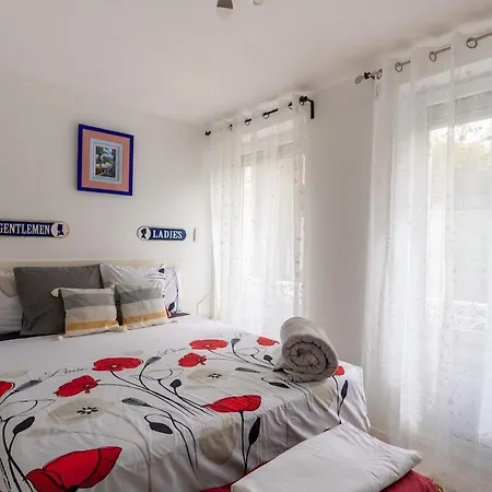 Cozy Roissy Cdg-paris -asterix-parcexp * Louvres